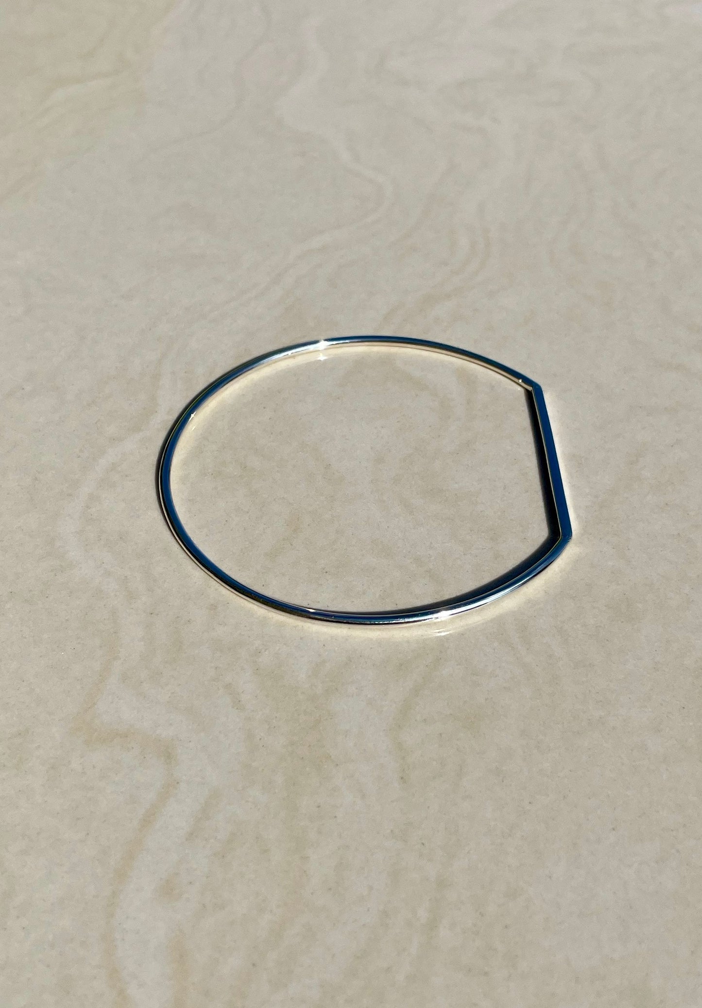 D-Shaped bangle