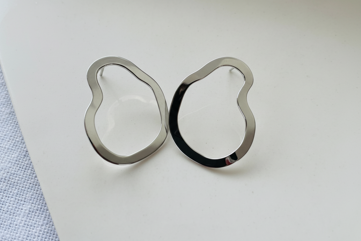 Uvemvane Earrings